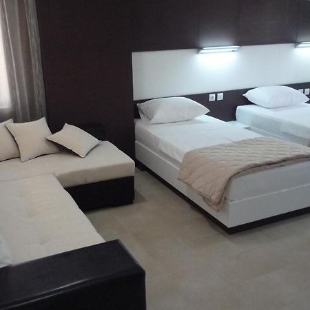 Apartments Good Night Ni Esterno foto